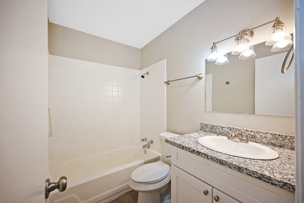 Apartments in Pineville, LA Misty Hollow Apartments (833) 9744038